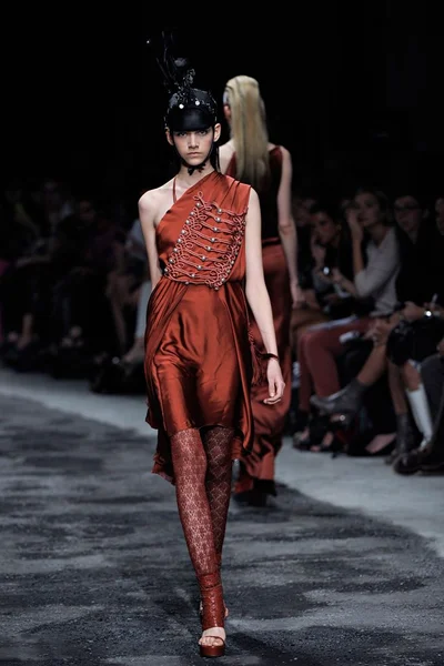 Look 22